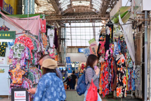 中央通りの中心部、懐かしくて和む人も多くいるのではないか