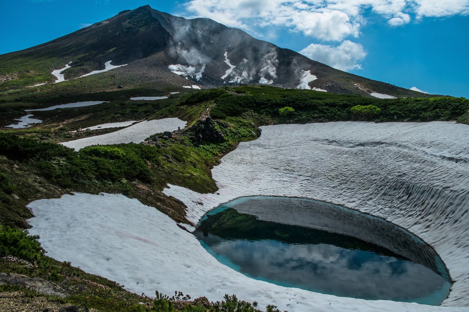 大雪山の主峰、壮大な自然の息吹を感じる