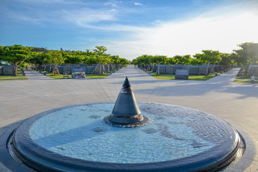 戦争の記憶を未来へつなぐ沖縄平和記念公園、訪れることで平和の尊さを改めて感じることができます