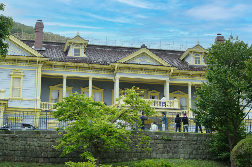 青い洋館、大正ロマン漂う函館の歴史