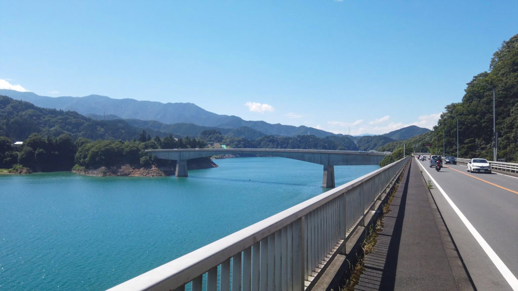 宮ケ瀬湖　東京から近い綺麗な青い湖でリフレッシュ