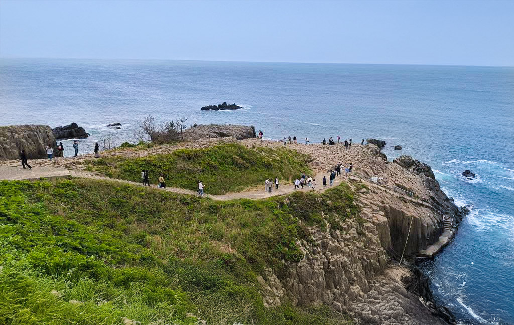 福井県 東尋坊 自然の力が創り出した、圧巻の柱状節理