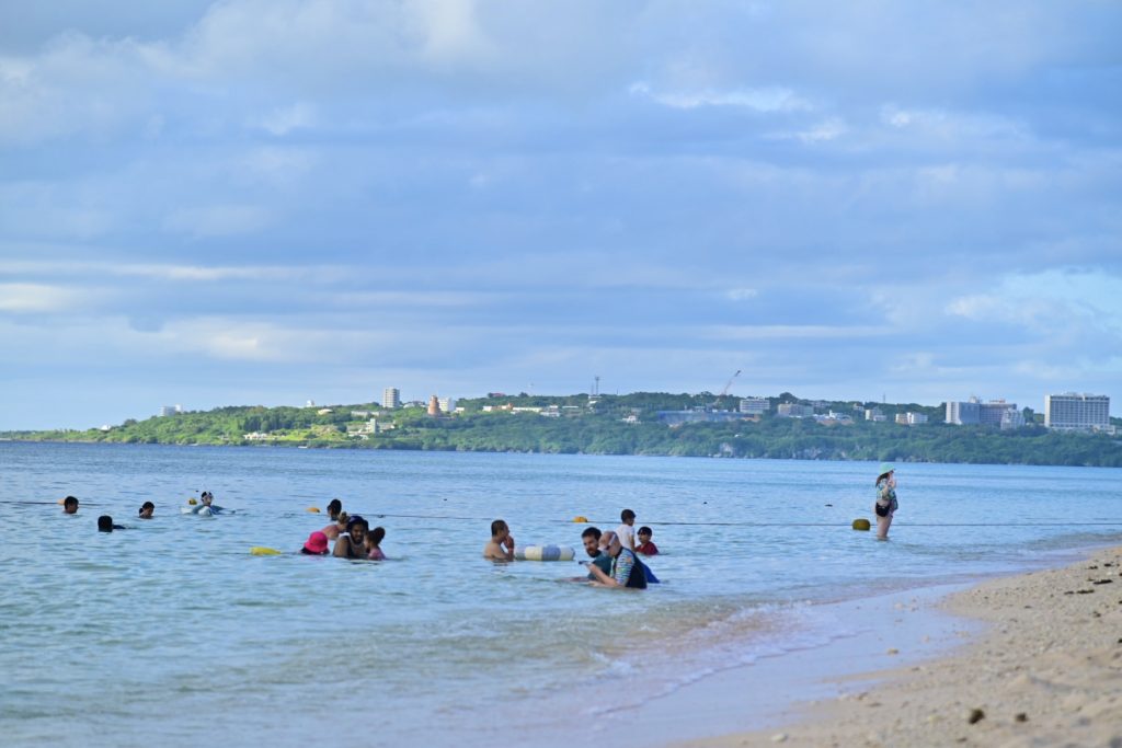 沖縄北部 瀬底ビーチ 海水浴場