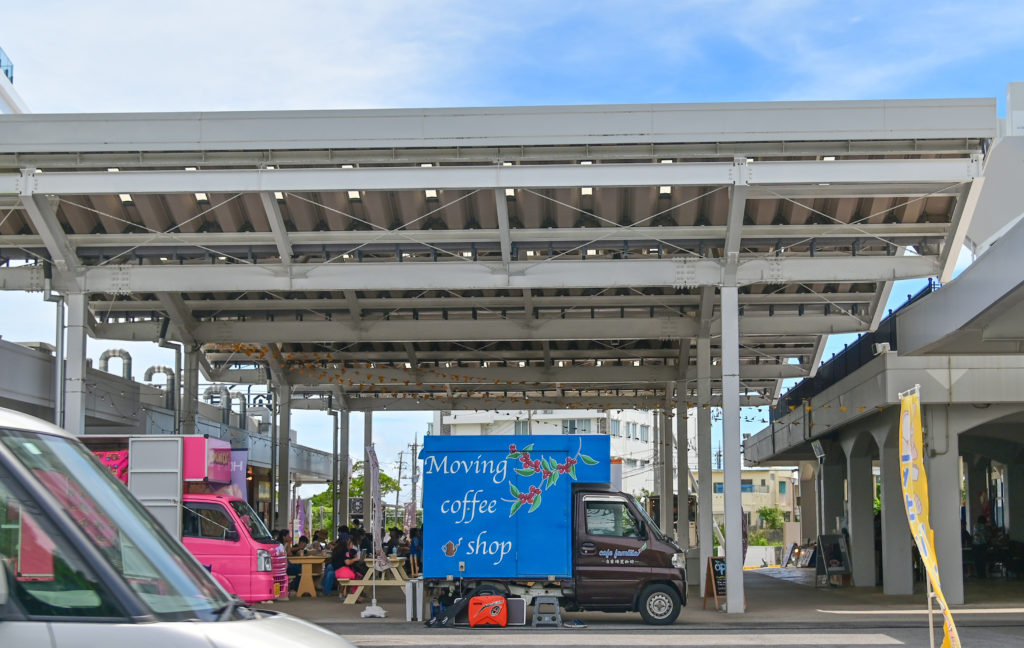 道の駅かでな Kadena Roadside Station 沖縄中部