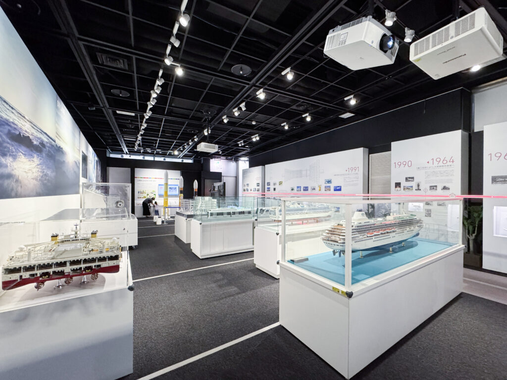 豪華客船の歴史 The History of Luxury Cruise Ships 三菱みなとみらい技術館 Mitsubishi Minatomirai Industrial Museum