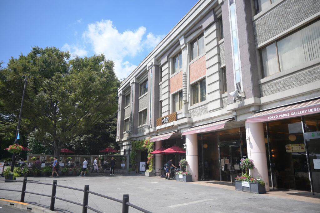 上野駅公園口前広場グリーンサロン Green Salon at the Ueno Station Park Exit Plaza