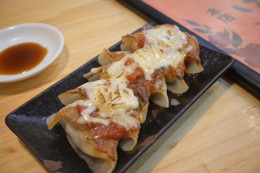 泊そば本店 Tomari Soba Main Store トマトチーズ餃子